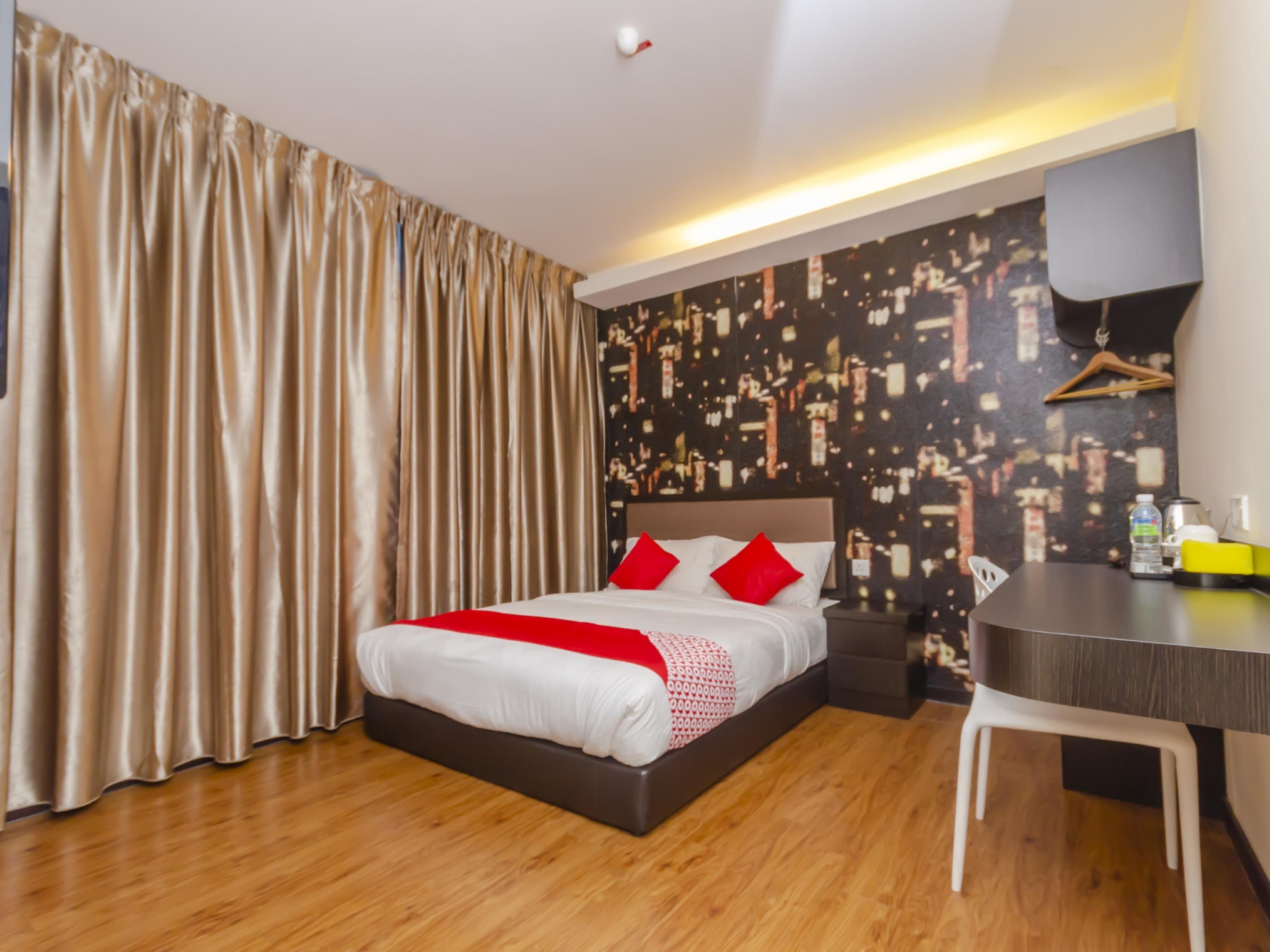 Super Oyo 1214 Oro Hotel Kluang Esterno foto